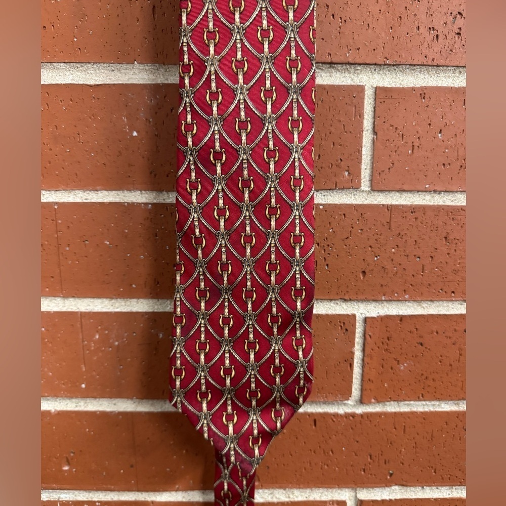 Brooks Brothers Makers All Silk Tie Red Horsebit Equestrian Pattern